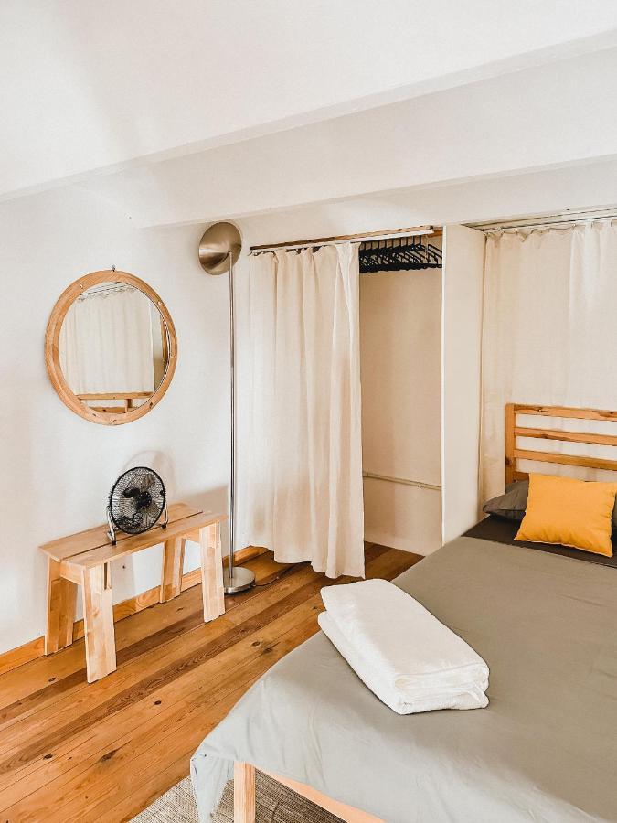 Habitacion Privada, Casa Compartida Con Pareja Private Room, Shared House With A Couple Barcellona Esterno foto